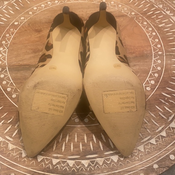 BCBG faux leopard print heels - Picture 4 of 4